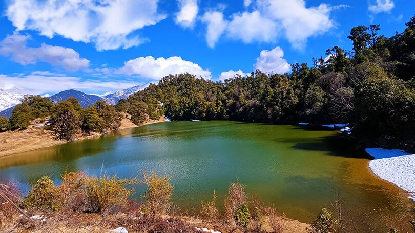 Deoria Tal lake reflection Chaukhamba peaks Uttarakhand