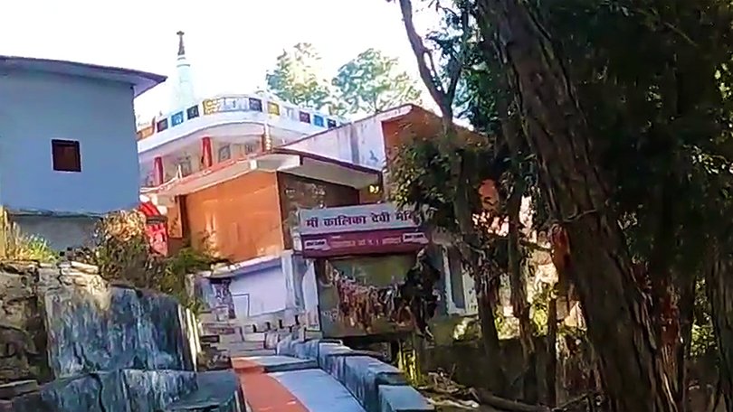 “Quiet pine forest trails connecting Upat and Kalika near Ranikhet – best things to do in Ranikhet for leisurely walks”