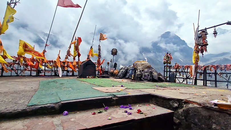 “Kaal Bhairav Ji Temple located 500 meters from Kedarnath, guardian deity protecting the shrine during winter – Kedarnath Dham Yatra 2026”