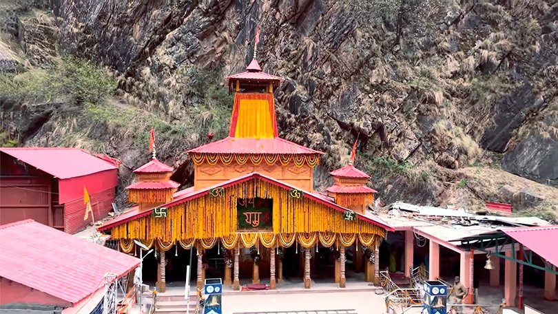 Yamunotri Dham Yatra 2026 complete travel guide – temple, trek route, dates, attractions, and spiritual significance in the Himalayas